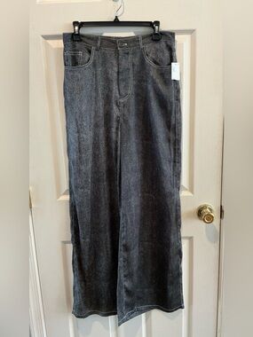 Urban Outfitters NWT Flowy Lightweight Wide Leg Boho Pant in Steel Gray Woman 8